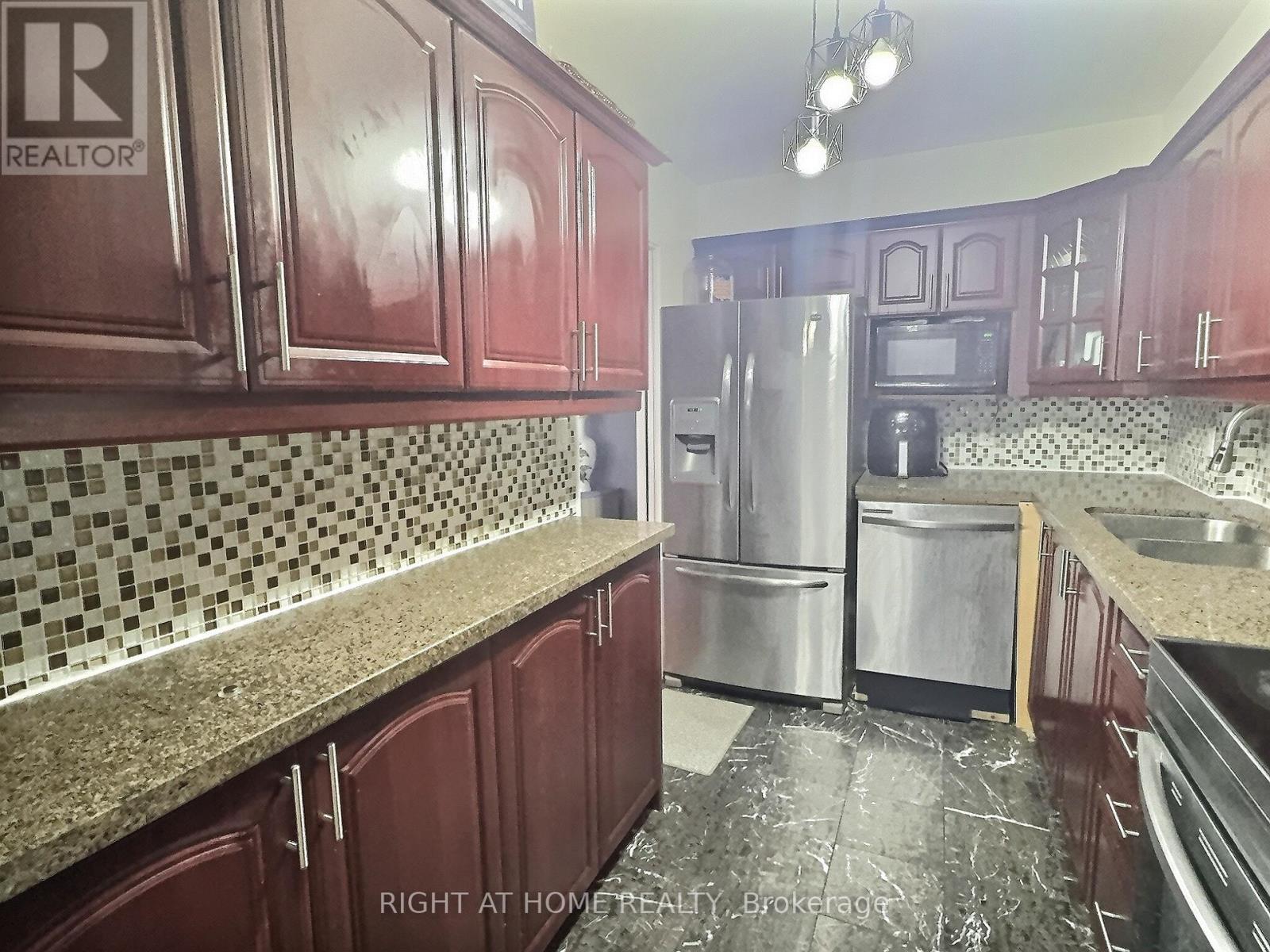 1202 - 1 Massey Square, Toronto, Ontario  M4C 5L4 - Photo 27 - E12032669