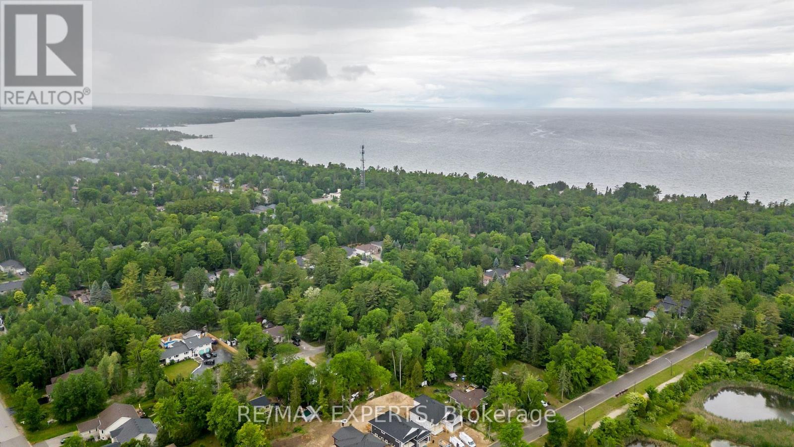 30 Crocus Drive, Wasaga Beach, Ontario  L9Z 2Z7 - Photo 12 - S12032641