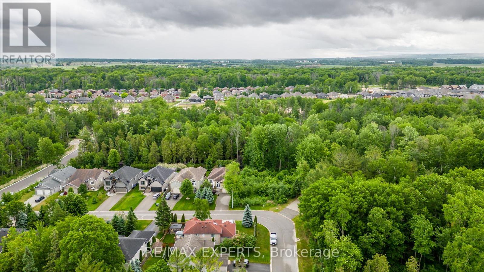 Property at 30 CROCUS DRIVE image 2
