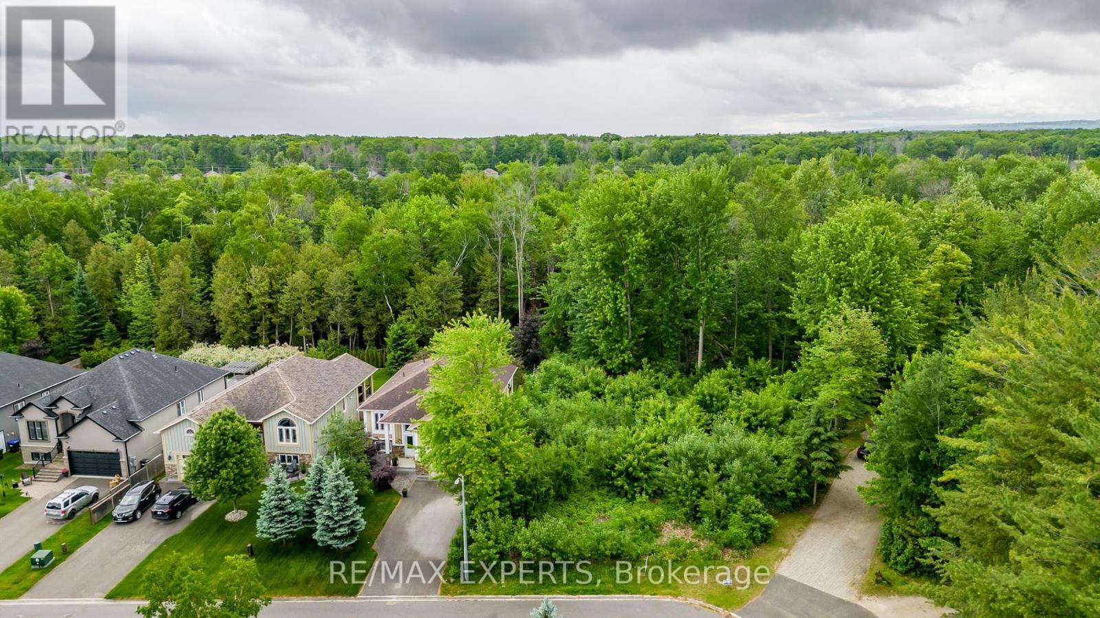 Property at 30 CROCUS DRIVE image 3