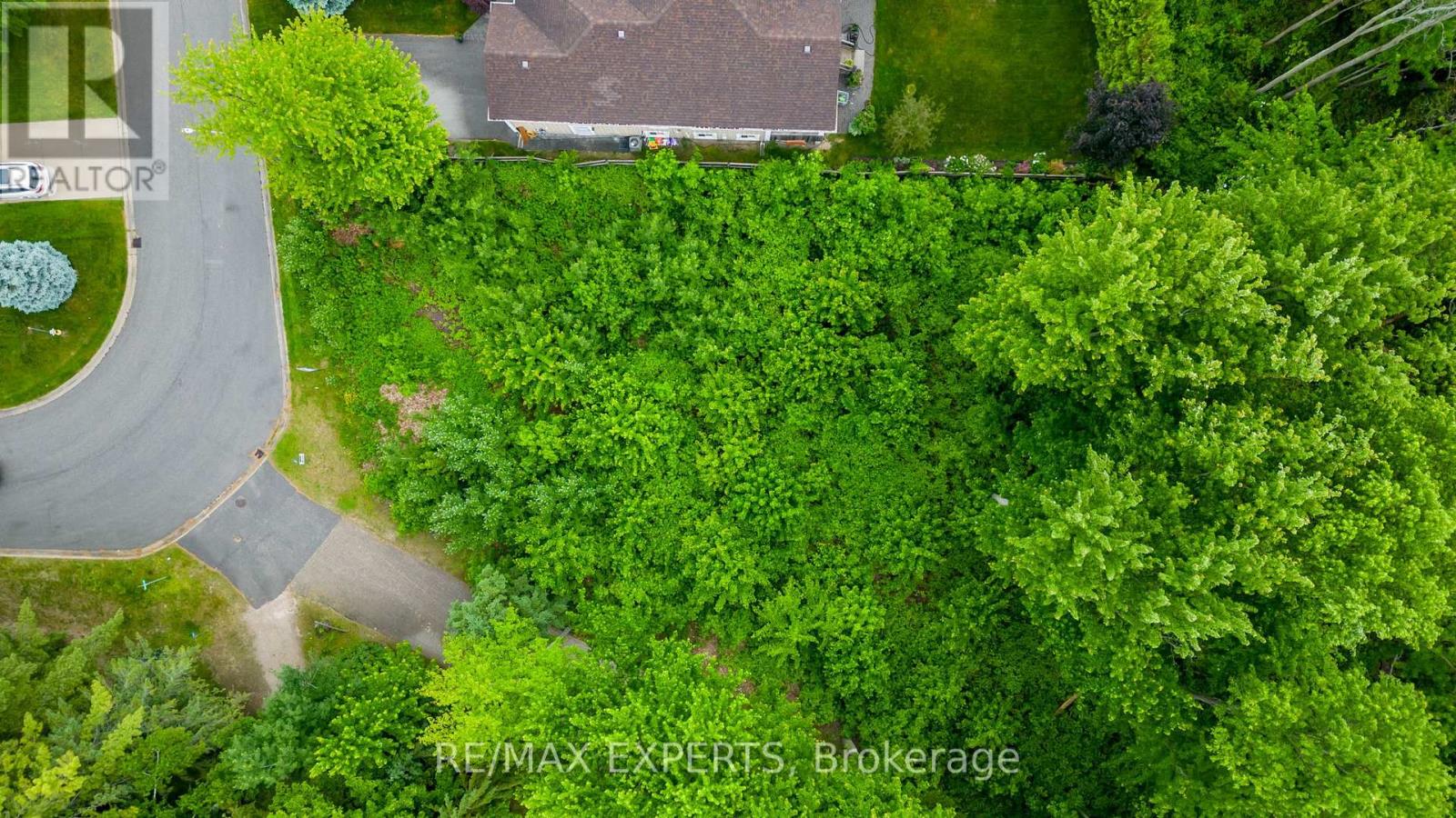 Property at 30 CROCUS DRIVE image 5