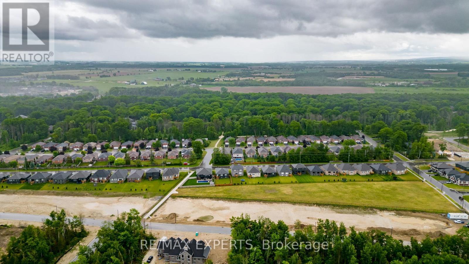 30 Crocus Drive, Wasaga Beach, Ontario  L9Z 2Z7 - Photo 9 - S12032641