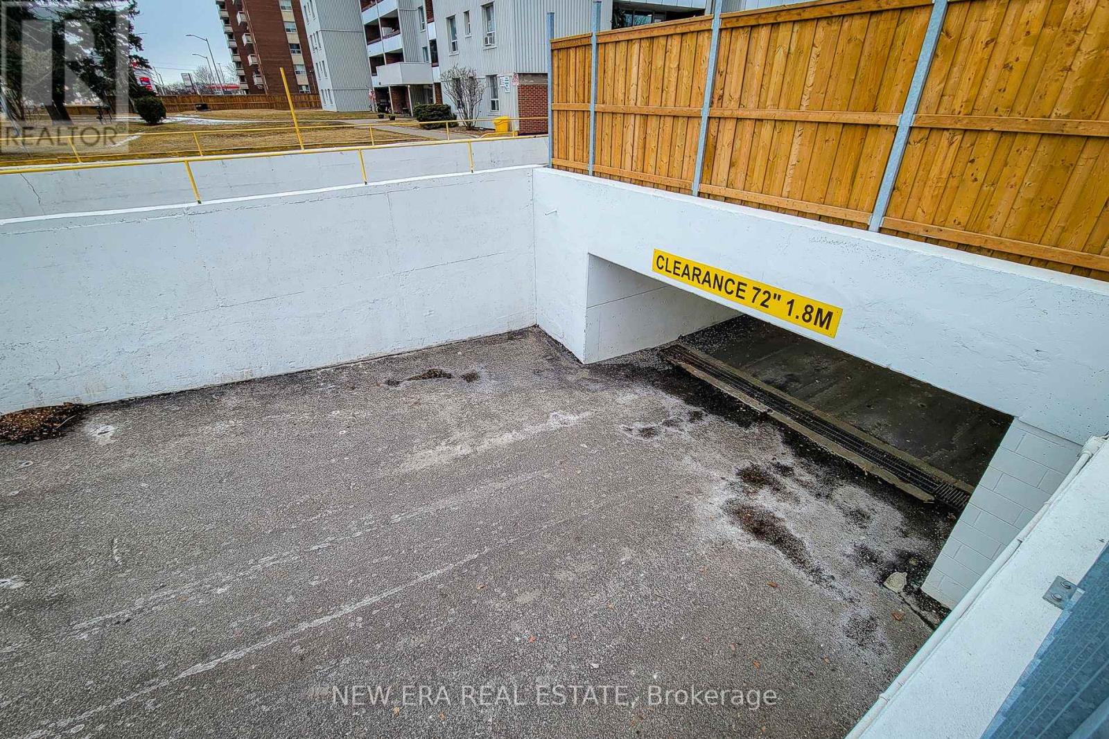 Property at 505 - 851 QUEENSTON ROAD image 3