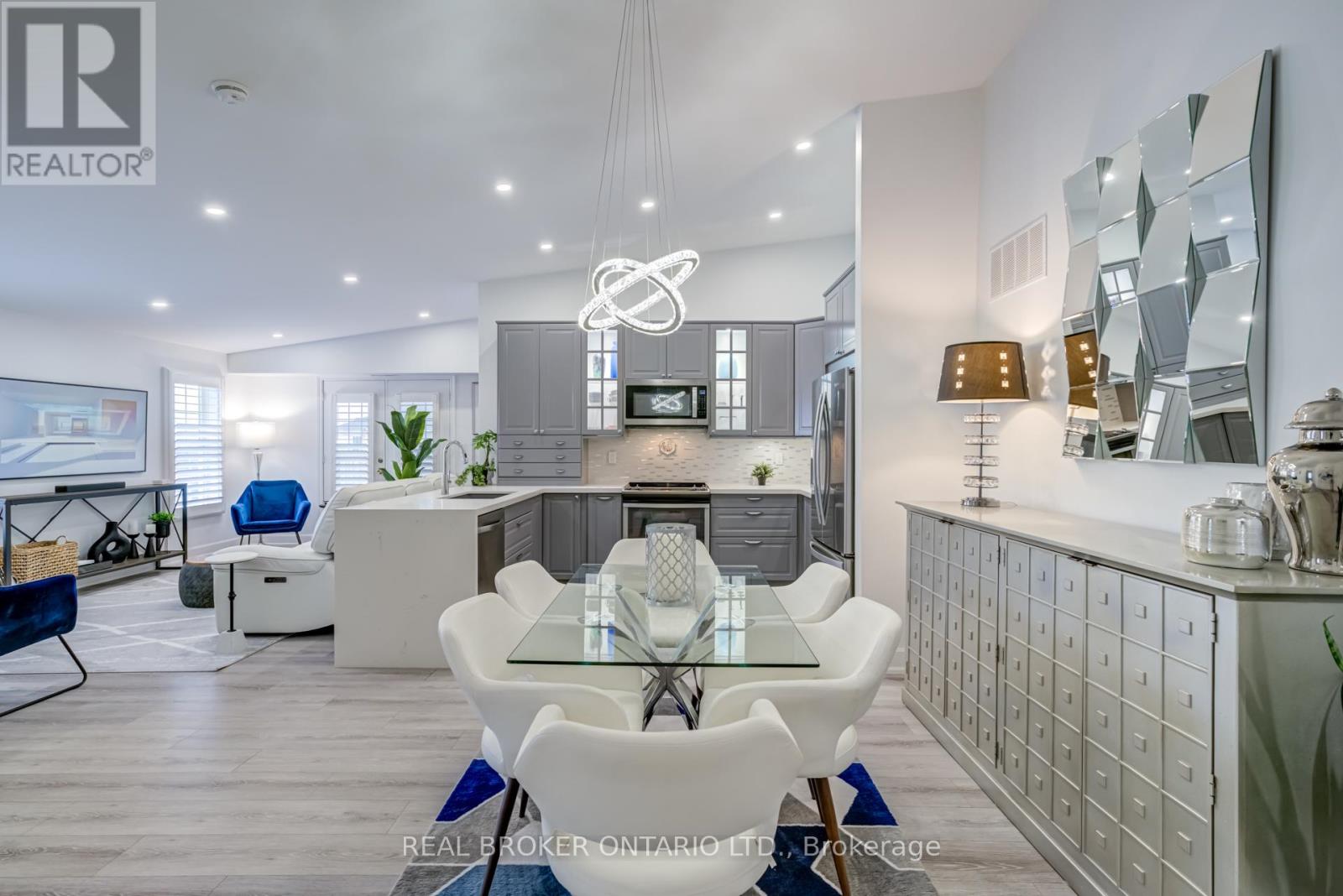 Property at 413 - 1460 BISHOPS GATE image 1