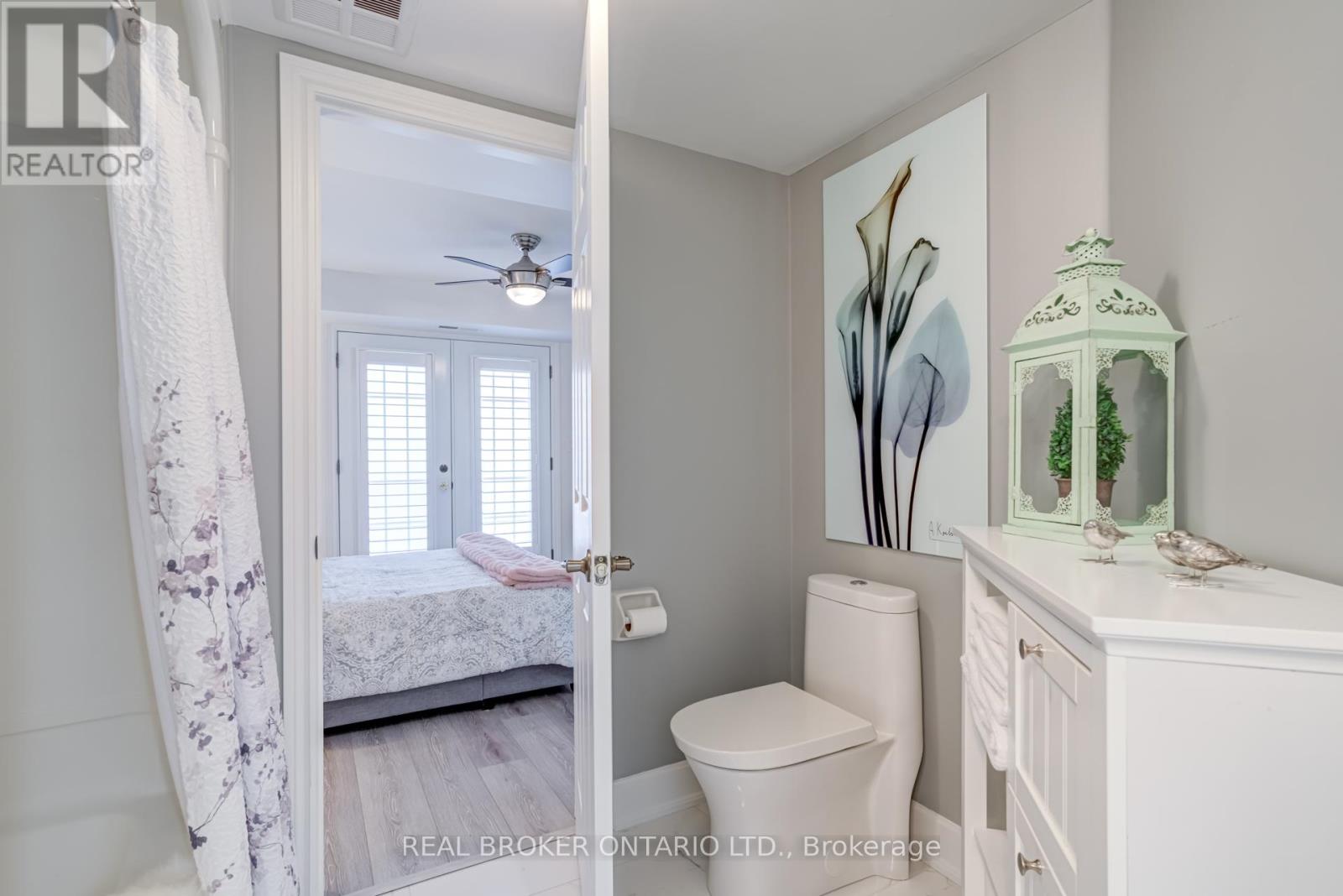 413 - 1460 Bishops Gate, Oakville, Ontario  L6M 4N5 - Photo 17 - W12032704