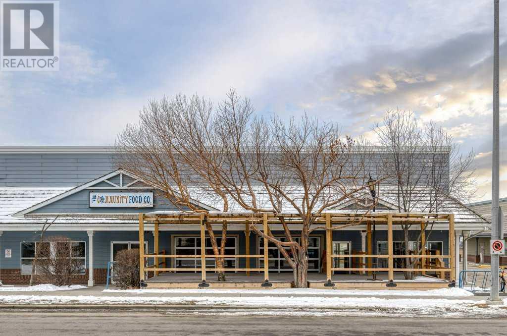 3, 185 First Street E, Cochrane, Alberta  T4C 1B1 - Photo 1 - A2203253
