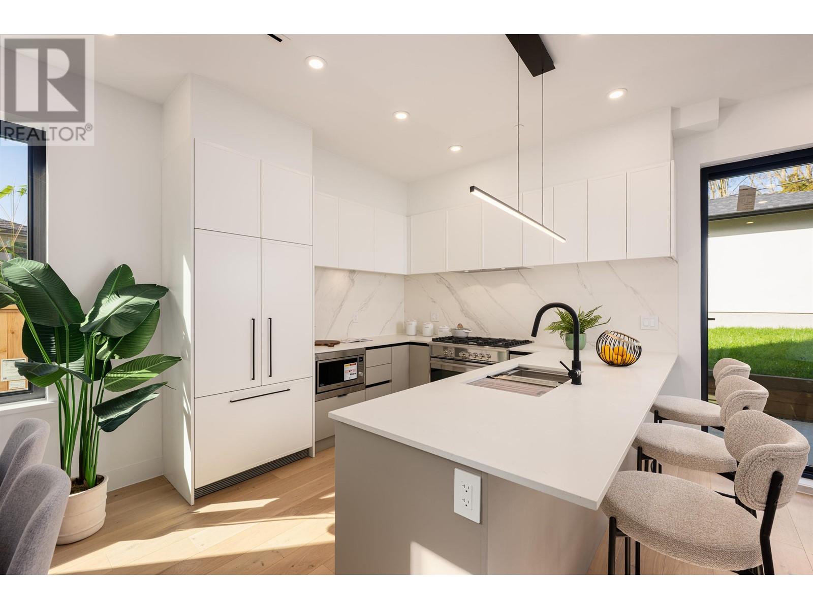 2 3841 W 27th Avenue, Vancouver, British Columbia  V6S 1R4 - Photo 7 - R2978630