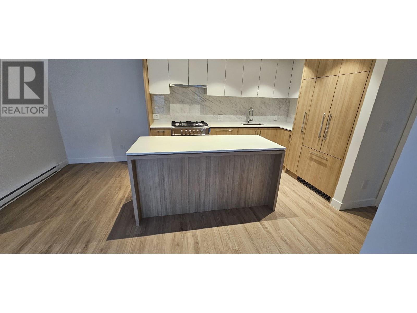 Property at 208 6085 IRMIN STREET image 3