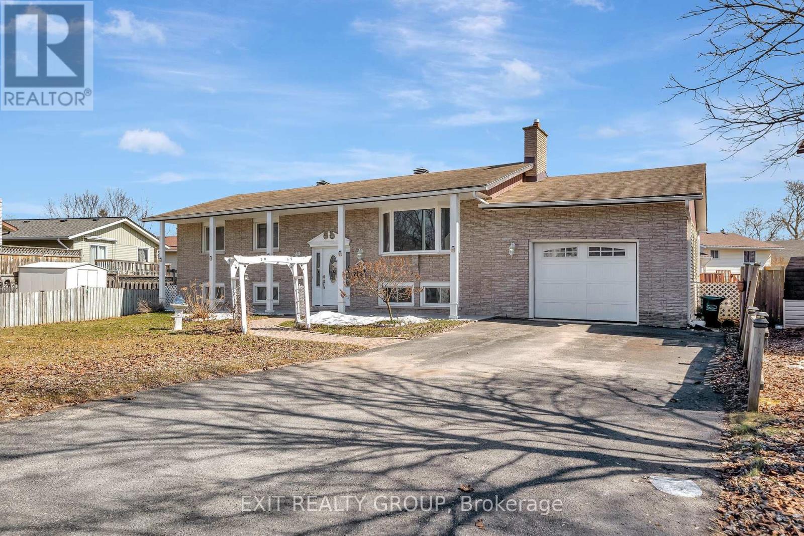 Property at 37 GLENN DRIVE image 1