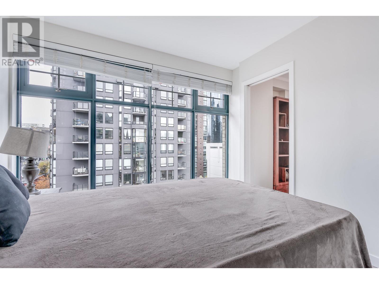 Listing Picture 14 of 18 : 10A 789 HELMCKEN STREET, Vancouver / 溫哥華 - 魯藝地產 Yvonne Lu Group - MLS Medallion Club Member