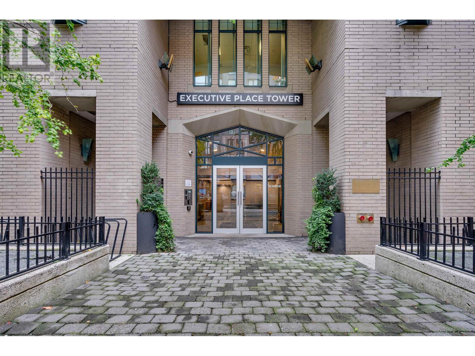 Listing Picture 3 of 18 : 10A 789 HELMCKEN STREET, Vancouver / 溫哥華 - 魯藝地產 Yvonne Lu Group - MLS Medallion Club Member