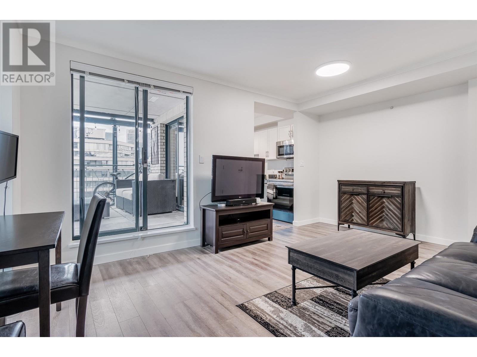 Listing Picture 6 of 18 : 10A 789 HELMCKEN STREET, Vancouver / 溫哥華 - 魯藝地產 Yvonne Lu Group - MLS Medallion Club Member