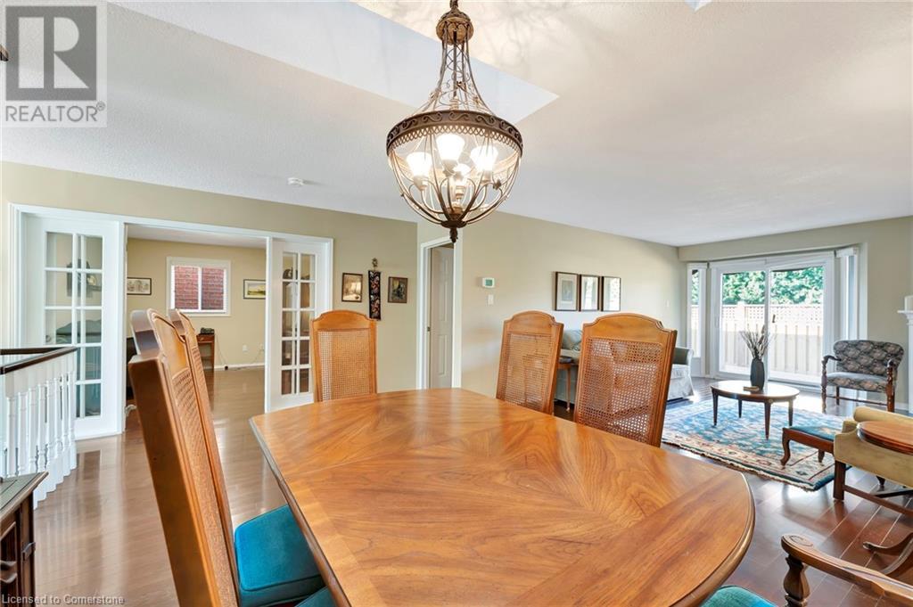 5255 Lakeshore Road 6