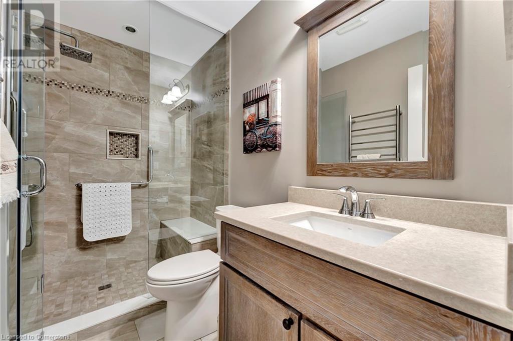 5255 Lakeshore Road 6
