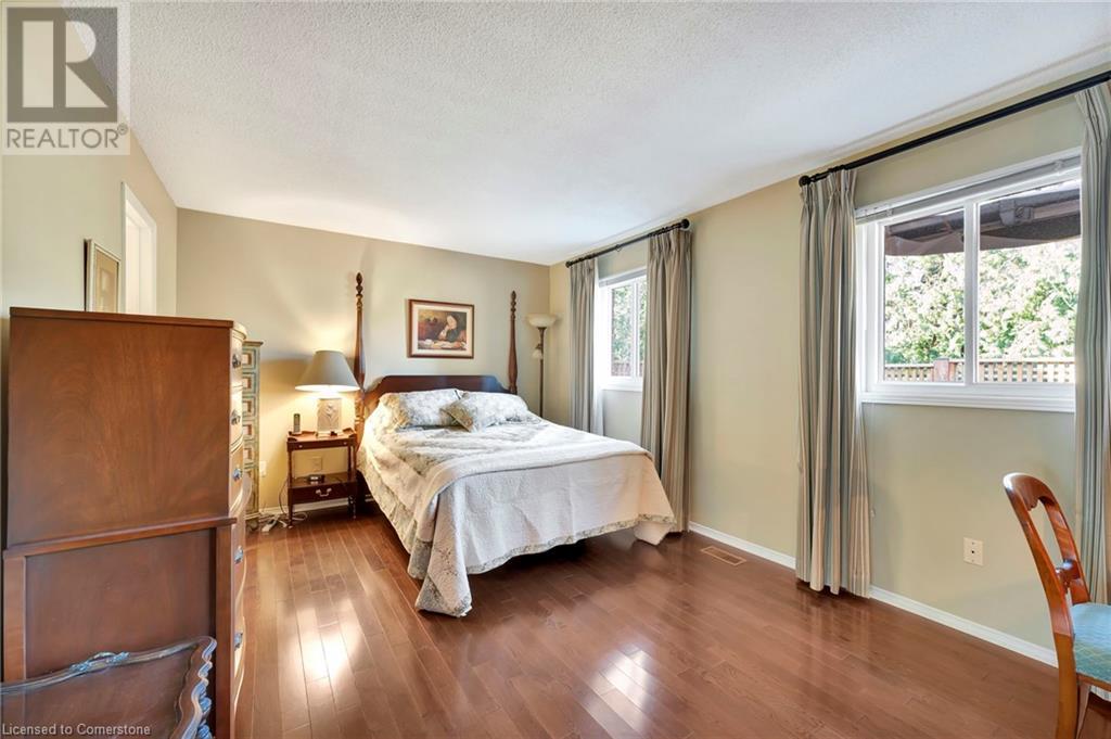 5255 Lakeshore Road 6