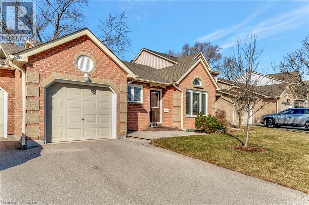 5255 Lakeshore Road 6