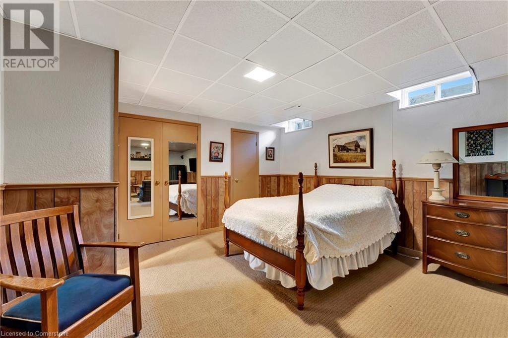 5255 Lakeshore Road 6