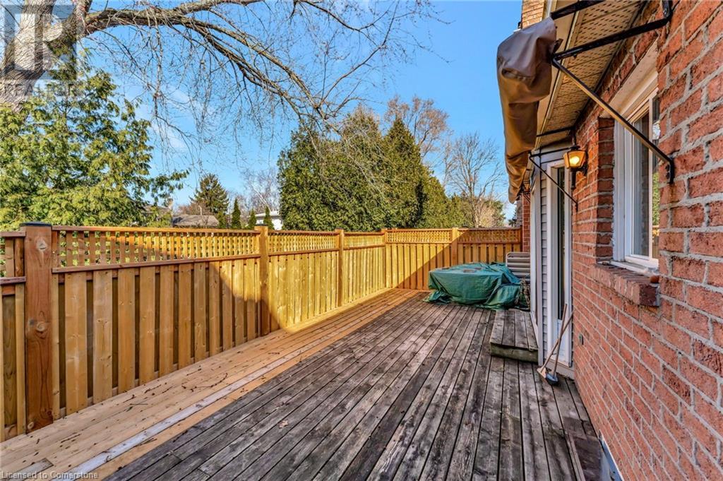 5255 Lakeshore Road 6
