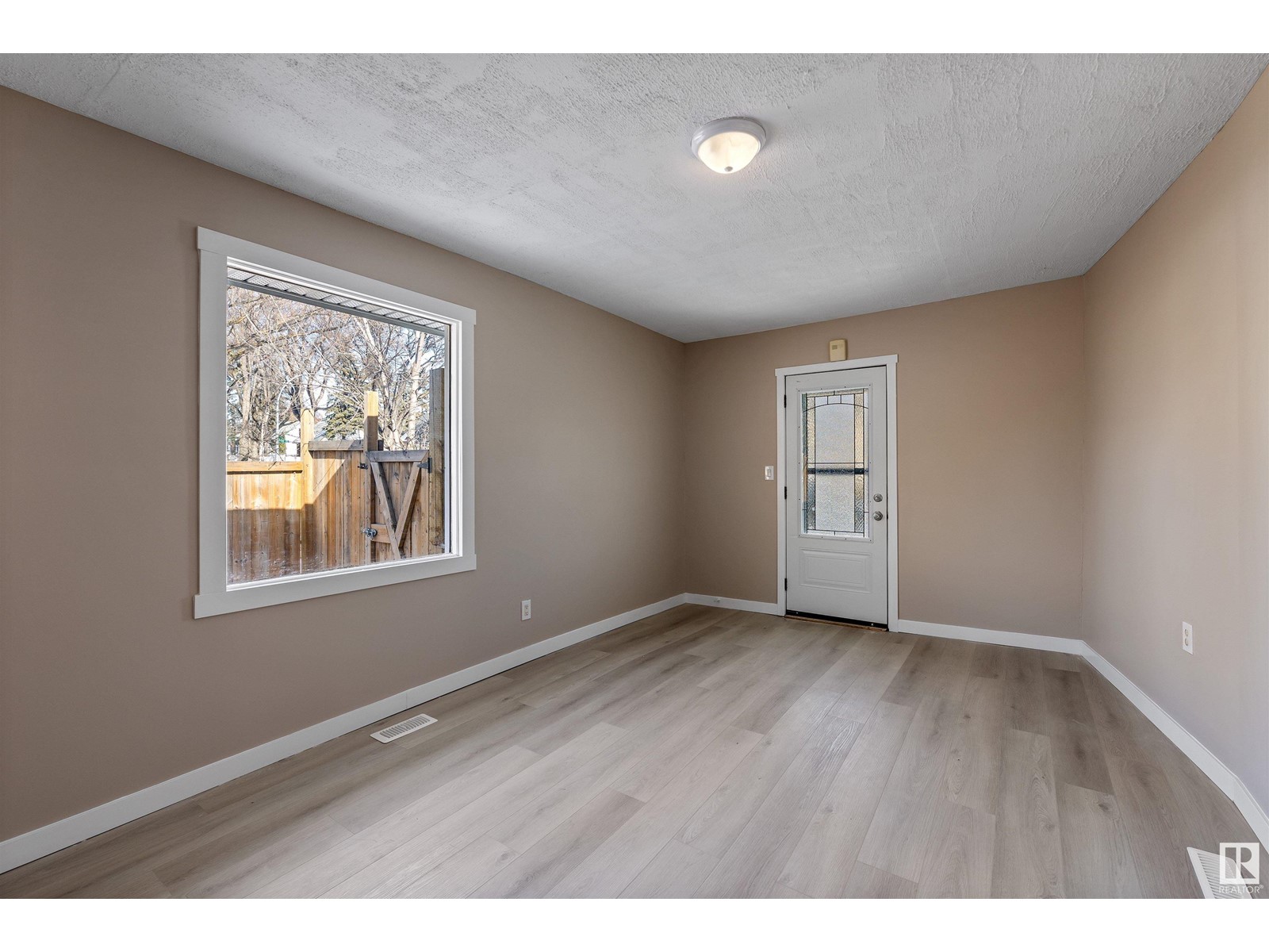 11948 61 St Nw, Edmonton, Alberta  T5W 4A9 - Photo 4 - E4426639