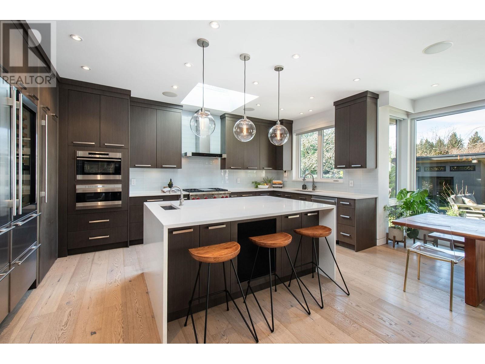 2725 Lyndene Road, North Vancouver, British Columbia  V7R 1E2 - Photo 6 - R2972787