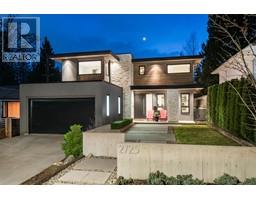 2725 LYNDENE ROAD, North Vancouver, British Columbia