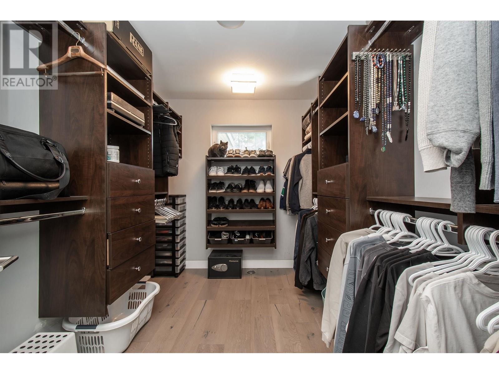 2725 Lyndene Road, North Vancouver, British Columbia  V7R 1E2 - Photo 24 - R2972787