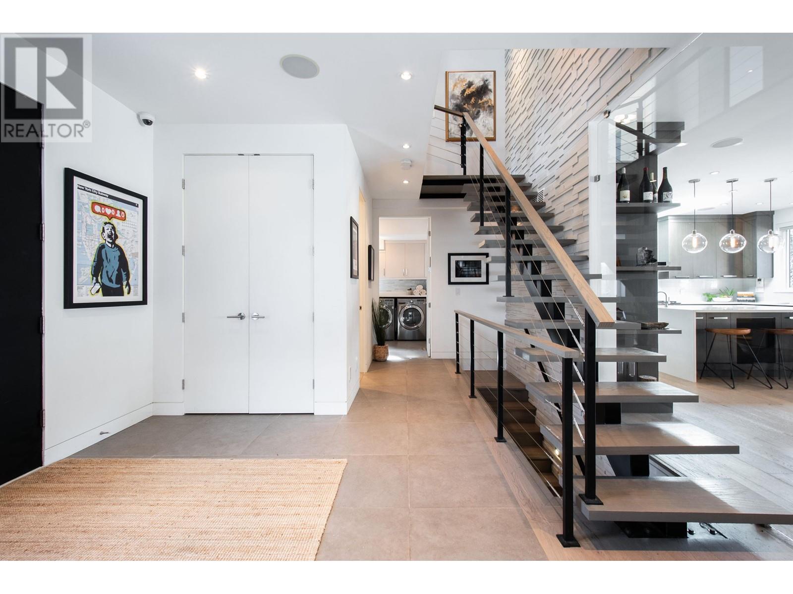 2725 Lyndene Road, North Vancouver, British Columbia  V7R 1E2 - Photo 18 - R2972787