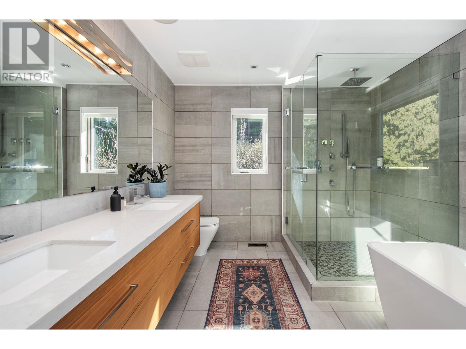 2725 Lyndene Road, North Vancouver, British Columbia  V7R 1E2 - Photo 25 - R2972787