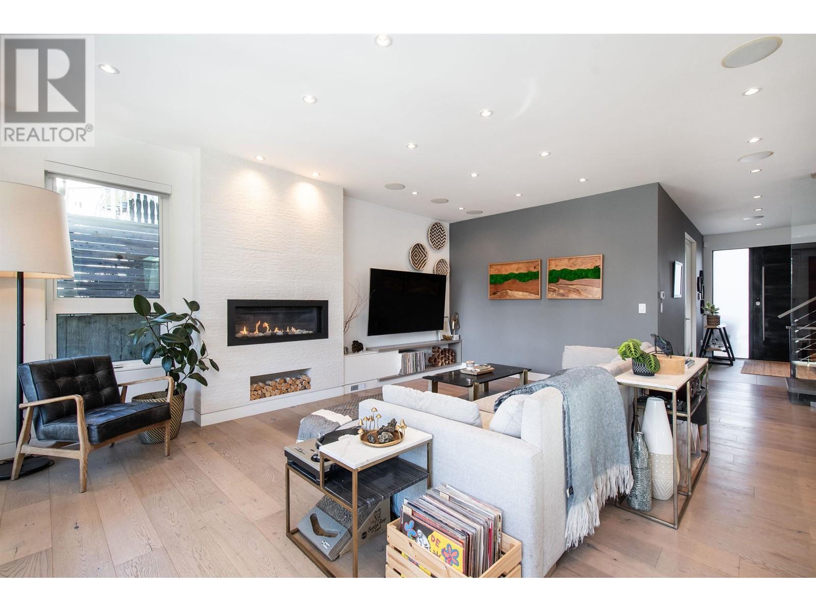 2725 Lyndene Road, North Vancouver, British Columbia  V7R 1E2 - Photo 16 - R2972787