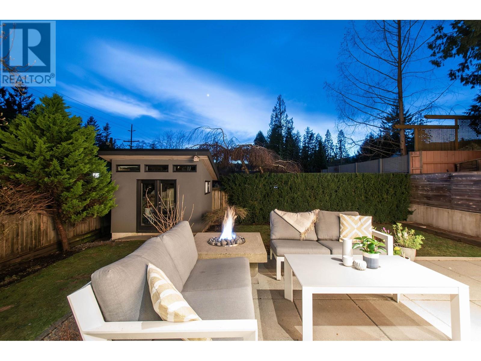 2725 Lyndene Road, North Vancouver, British Columbia  V7R 1E2 - Photo 37 - R2972787