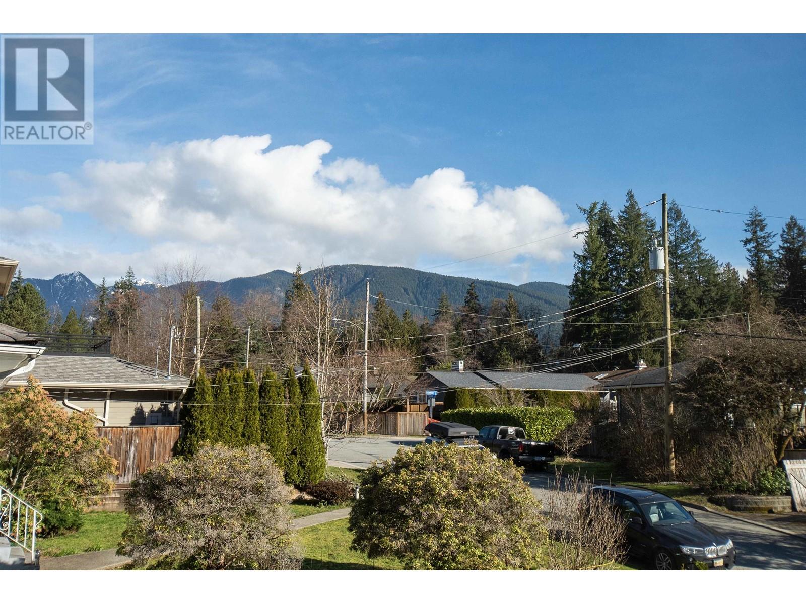 2725 Lyndene Road, North Vancouver, British Columbia  V7R 1E2 - Photo 30 - R2972787