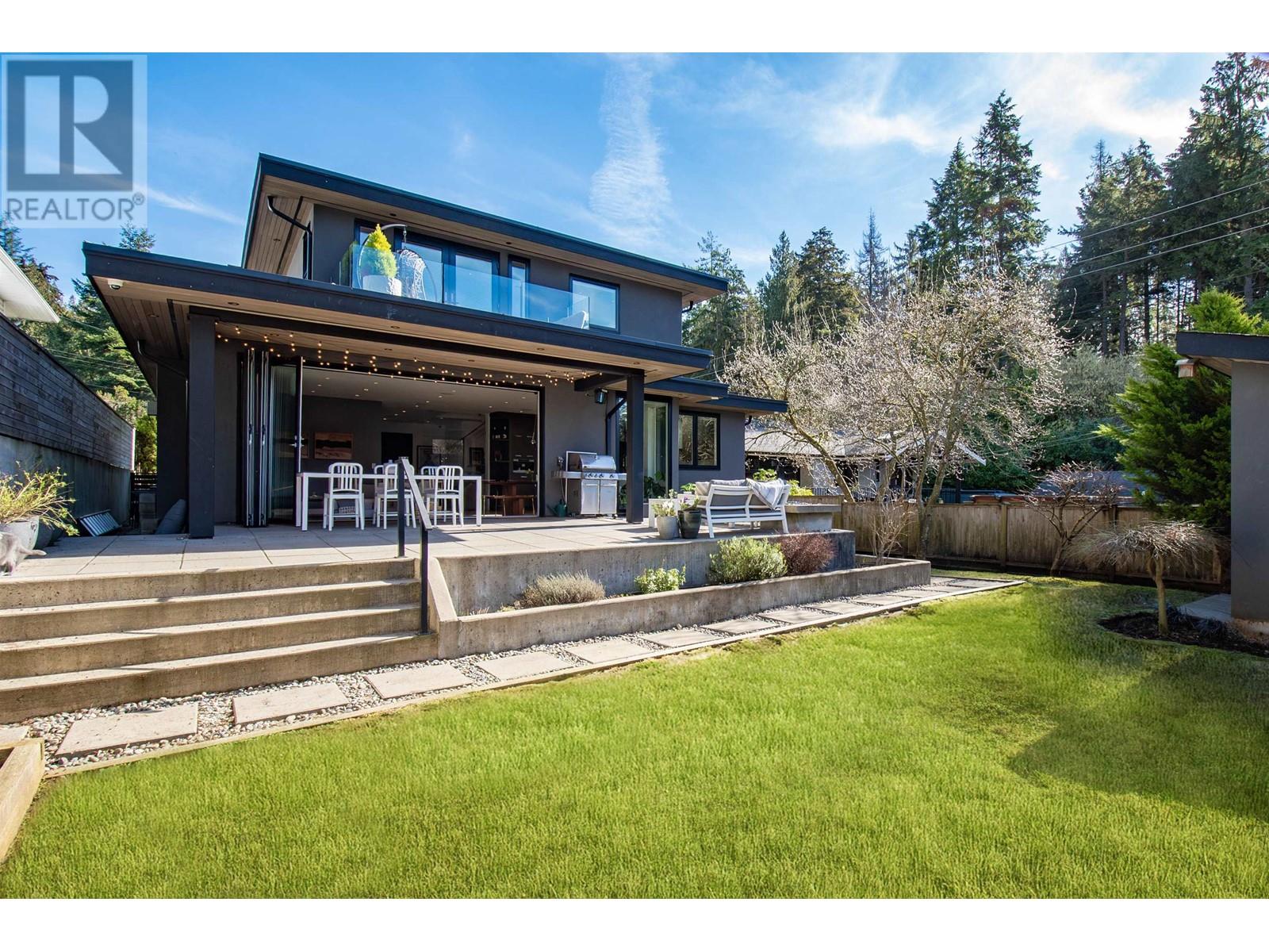 2725 Lyndene Road, North Vancouver, British Columbia  V7R 1E2 - Photo 39 - R2972787