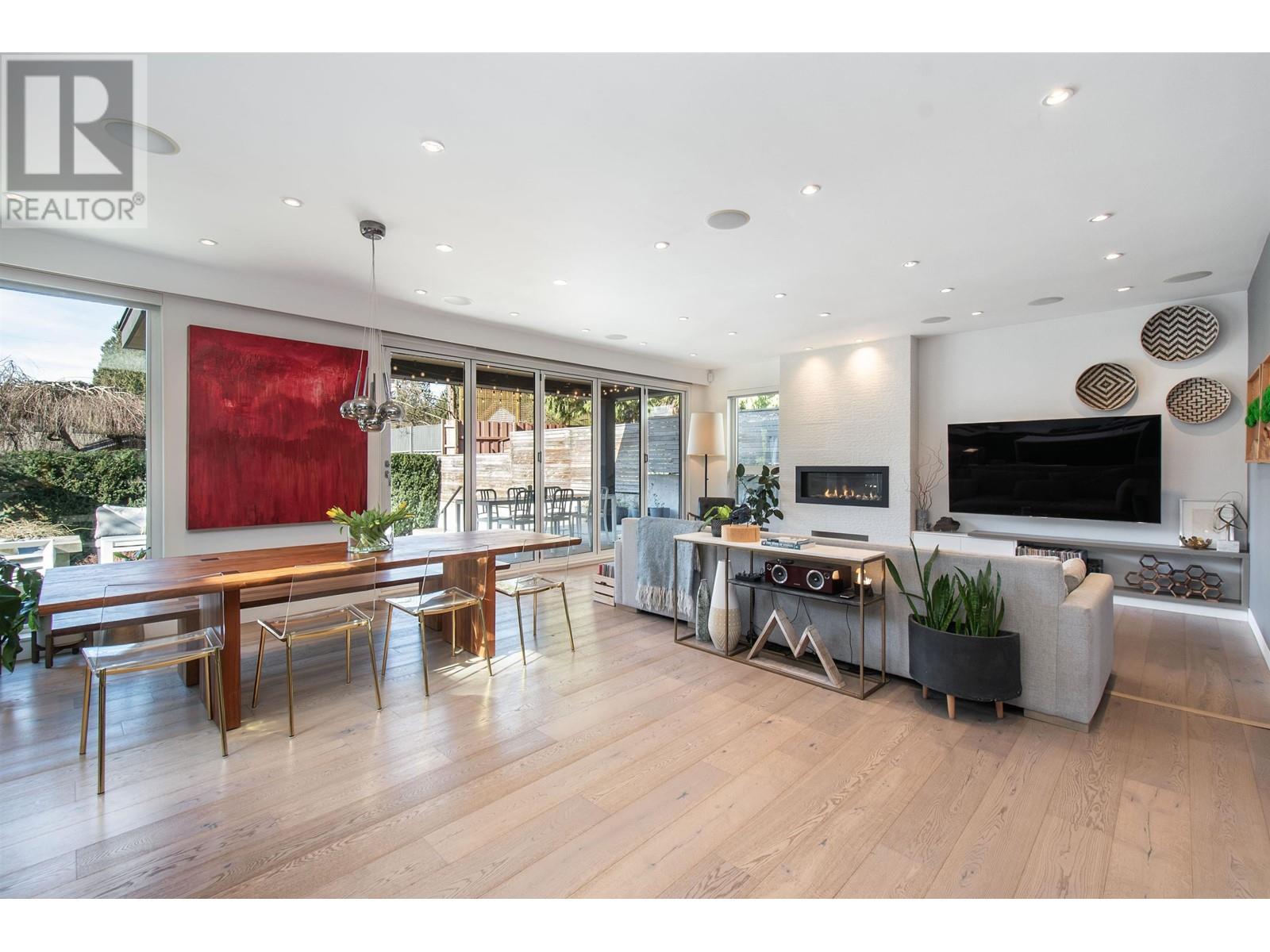 2725 Lyndene Road, North Vancouver, British Columbia  V7R 1E2 - Photo 9 - R2972787