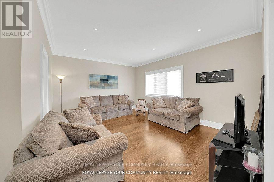 76 Elm Grove Avenue, Richmond Hill, Ontario  L4E 2W8 - Photo 23 - N12032745