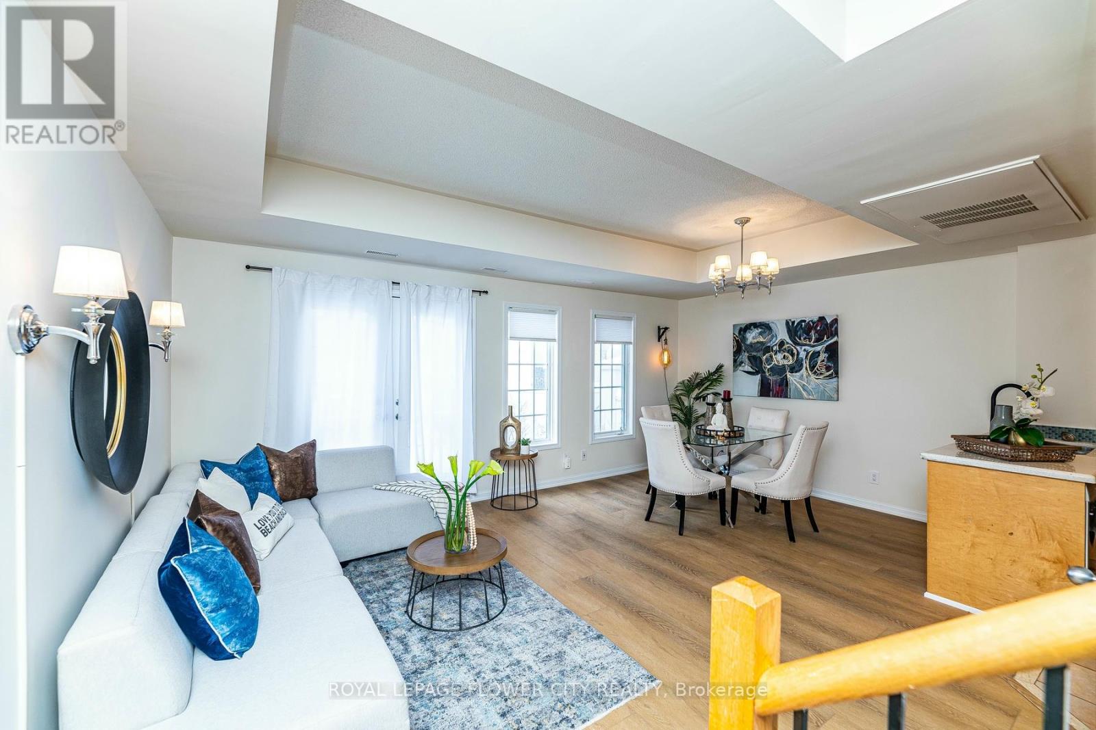 Property at 14 - 11 NIAGARA STREET image 5