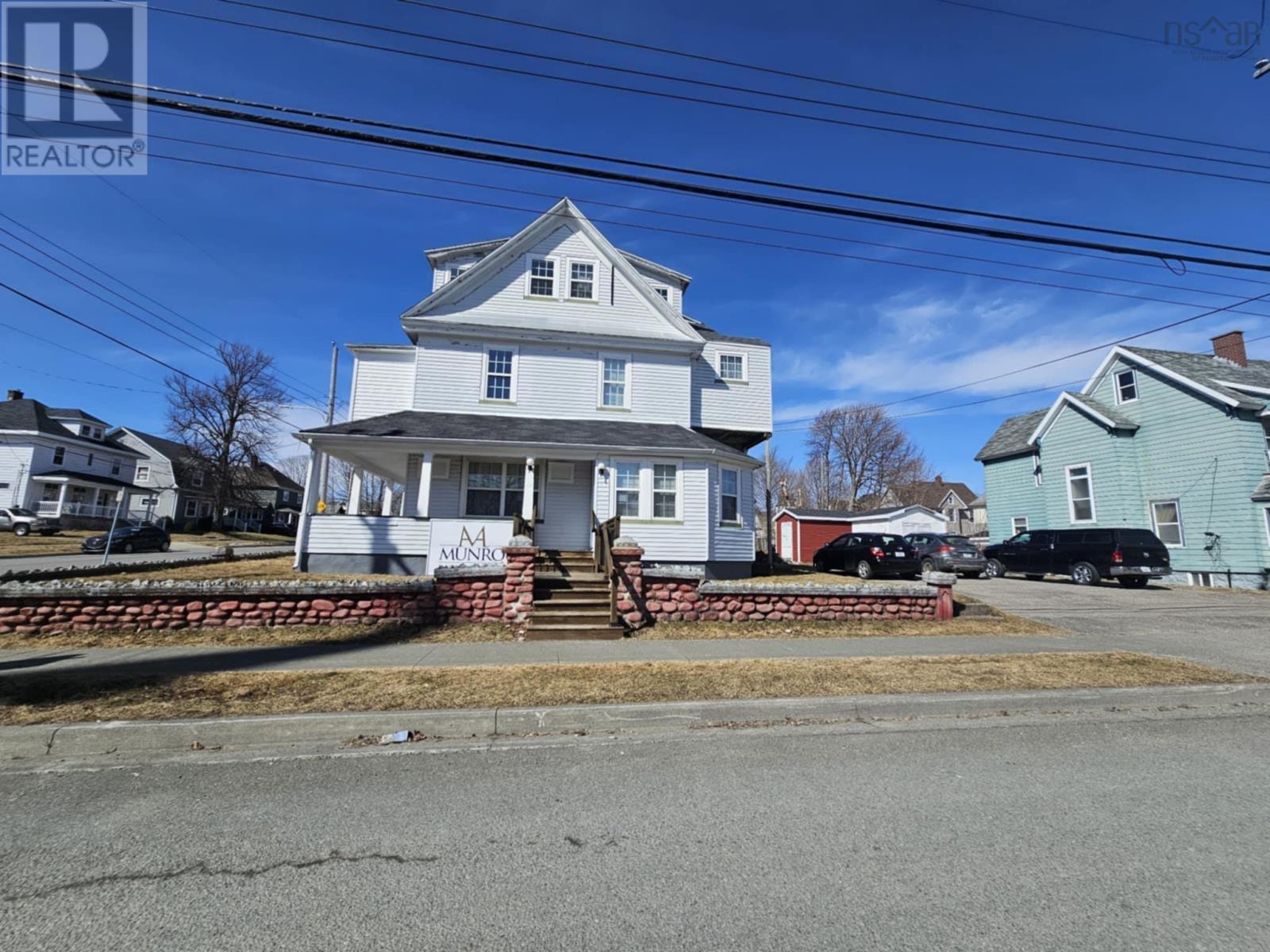 92 Pierce Street, North Sydney, Nova Scotia  B2A 2W7 - Photo 2 - 202505438