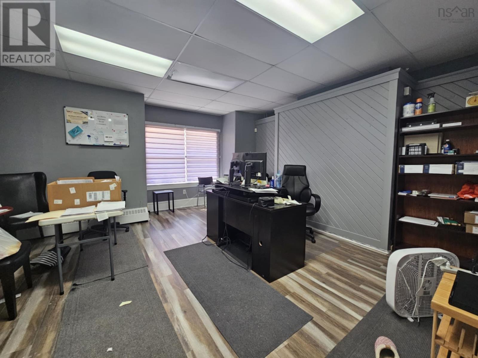 92 Pierce Street, North Sydney, Nova Scotia  B2A 2W7 - Photo 3 - 202505438