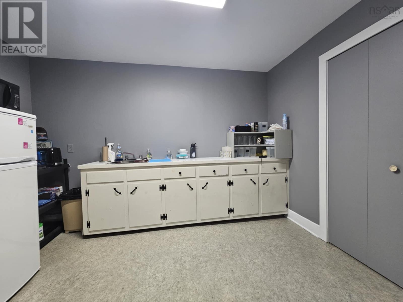 92 Pierce Street, North Sydney, Nova Scotia  B2A 2W7 - Photo 6 - 202505438