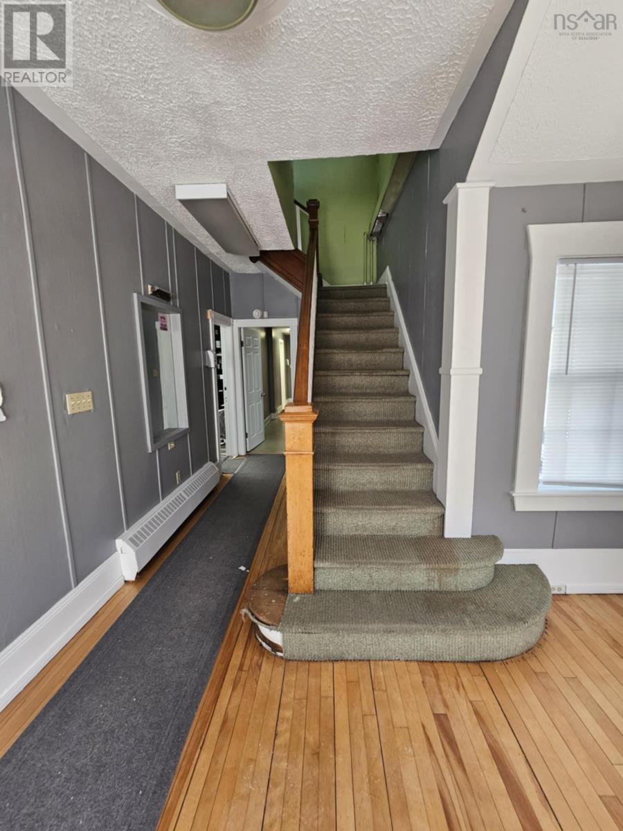 92 Pierce Street, North Sydney, Nova Scotia  B2A 2W7 - Photo 8 - 202505438