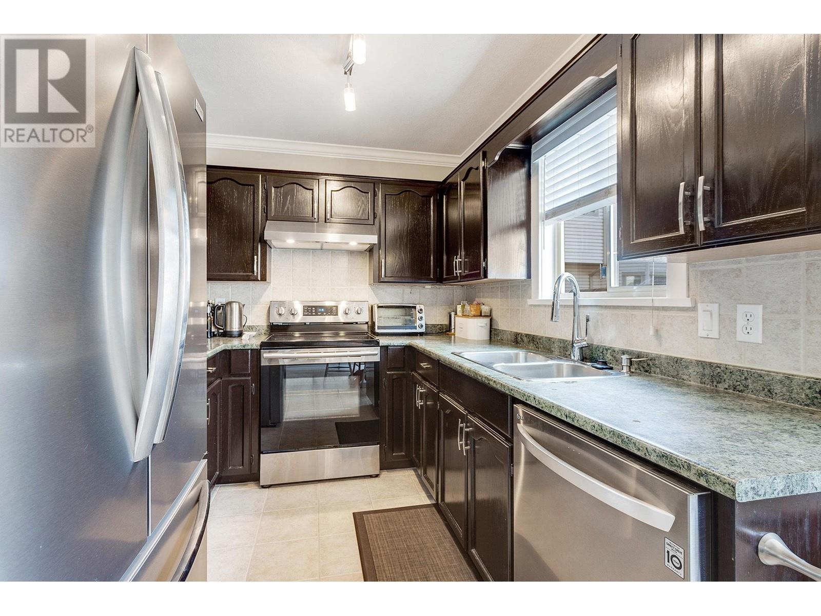 19 2420 Pitt River Road, Port Coquitlam, British Columbia  V3C 1R9 - Photo 7 - R2979516