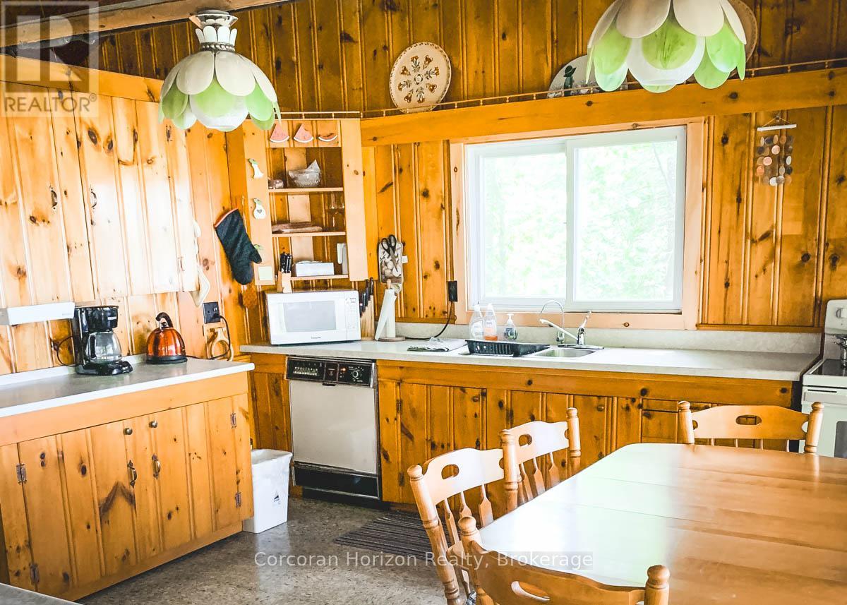 61 Arts Lane W, Georgian Bay, Ontario  L0K 1S0 - Photo 5 - X12032795
