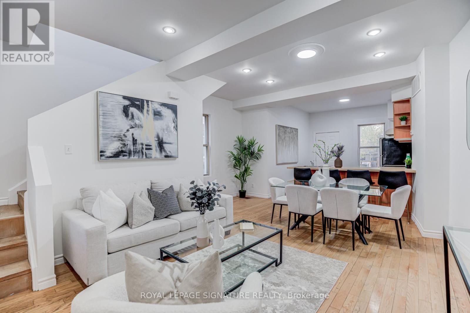 Property at 533 VICTORIA PK AVENUE image 4