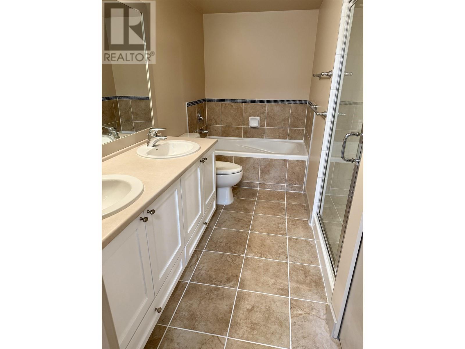 202 19673 Meadow Gardens Way, Pitt Meadows, British Columbia  V3Y 0A1 - Photo 11 - R2970302