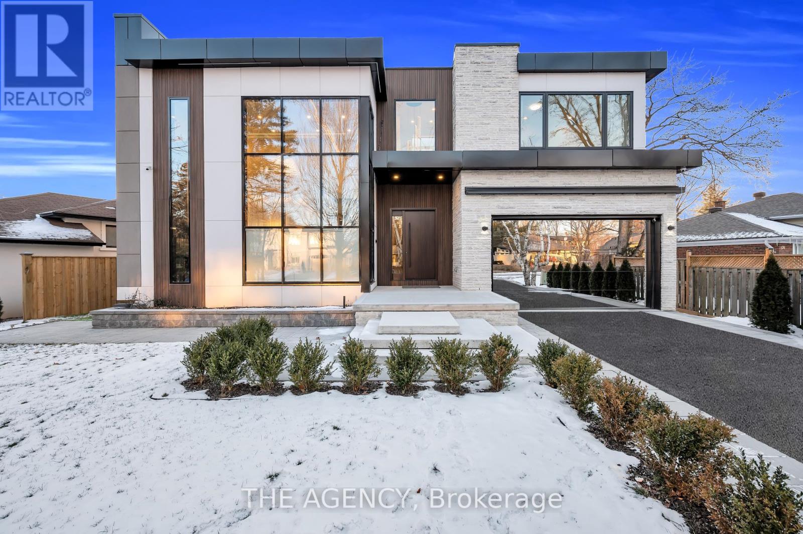 Property at 564 STONECLIFFE ROAD image 1