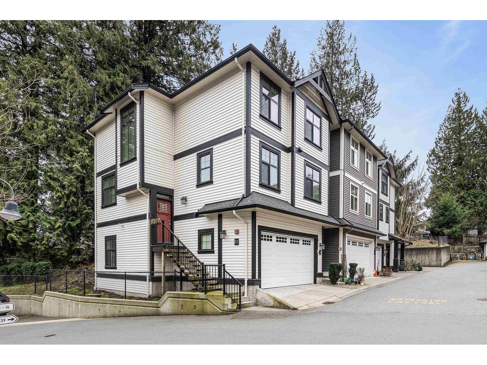 Property at 37 35298 MARSHALL ROAD image 3
