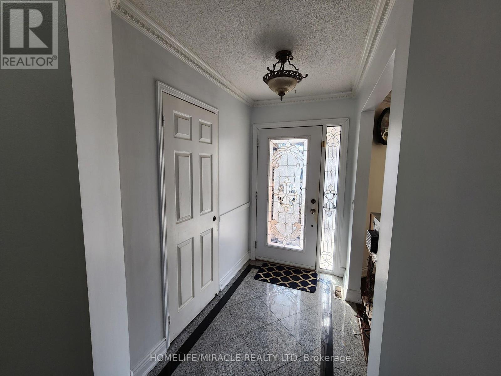 Property at 30 NILES COURT image 2