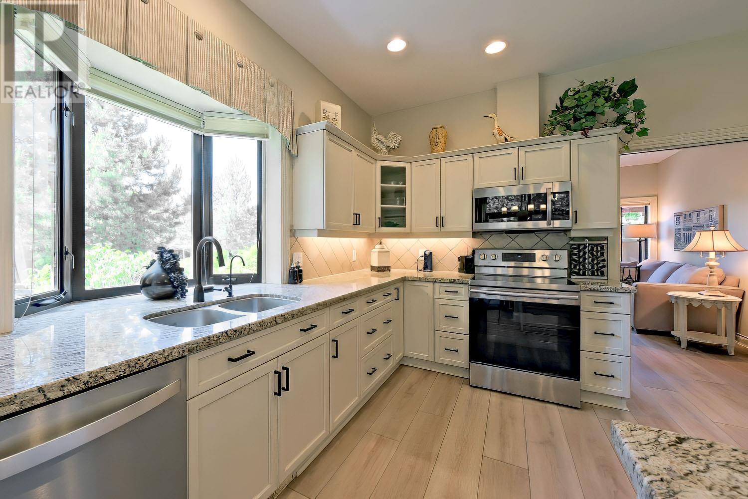 Property at 4100 Gallaghers Parkland Drive Unit# 18 image 2