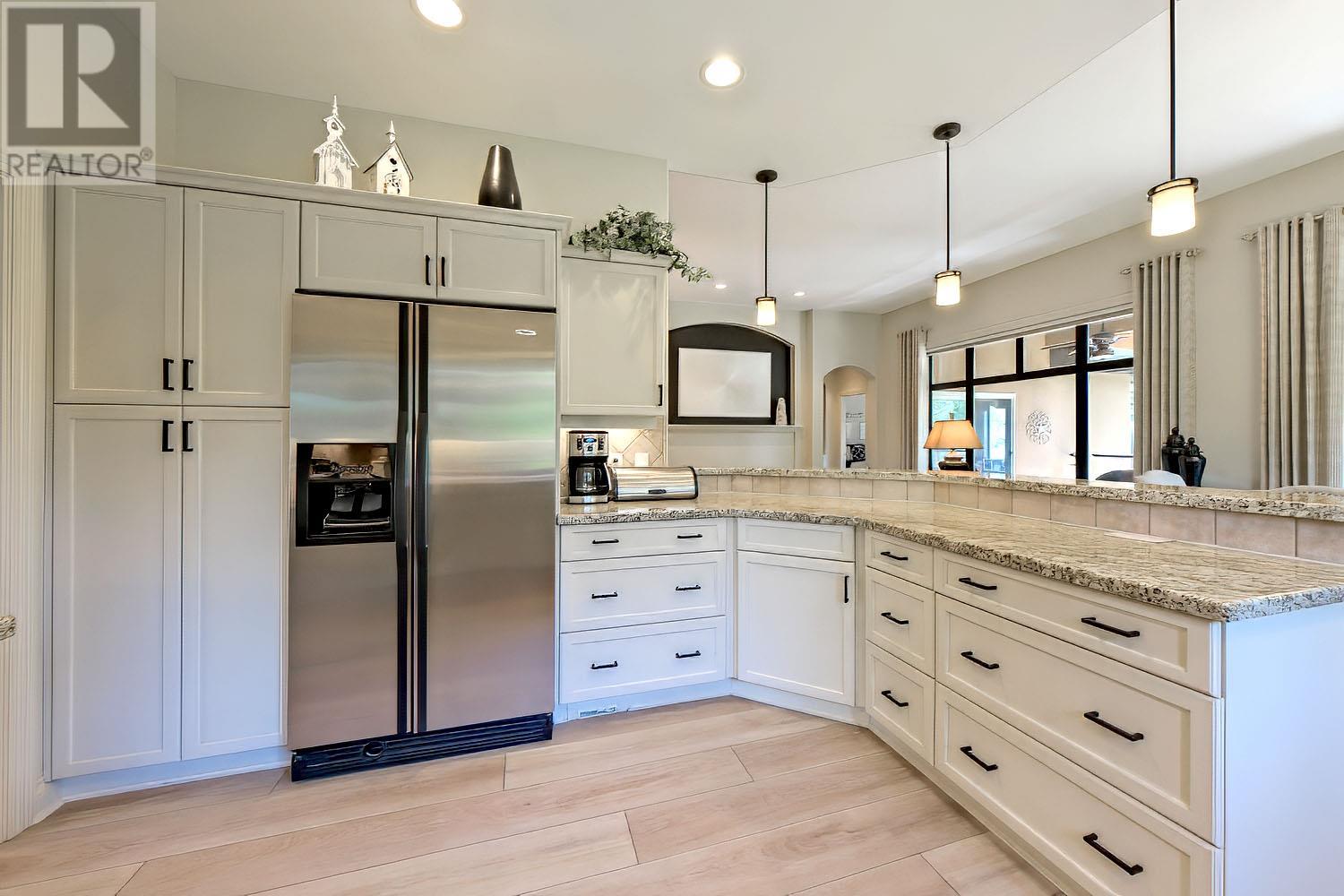 Property at 4100 Gallaghers Parkland Drive Unit# 18 image 4