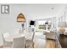 208 717 CHESTERFIELD AVENUE, North Vancouver, British Columbia