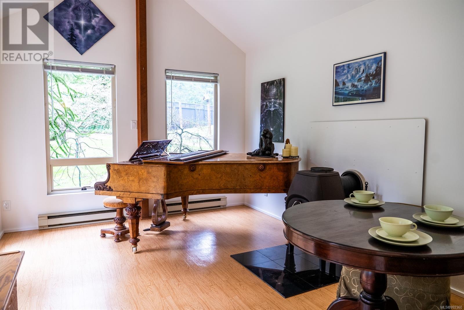 3780 Privateers Rd, Pender Island, British Columbia  V0N 2M2 - Photo 12 - 992360